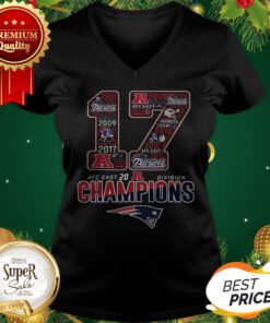 17 AFC East 2019 Division Champions New England Patriots V-neck