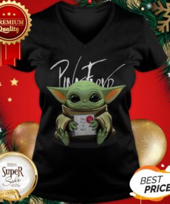 Baby Yoda hug Pink Floyd The Wall Album V-neck