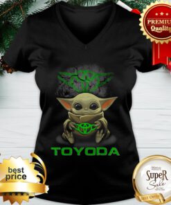 Baby Yoda Hug TOYODA Toyota Star Wars Mandalorian V-neck