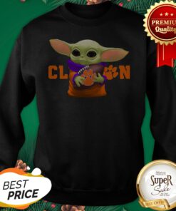 Official Baby Yoda Hug Clemson Tigers Hot Sweatshirt