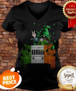 Nice Gnome Driving Jeep Car St. Patrick’s Day V-neck