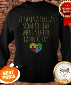 Autism Awarenesss Autistic Mom Puzzle Heart Women Sweatshirt