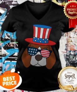 July 4th American Sunglasses USA Flag Patriotic Beagle Dog V-neck