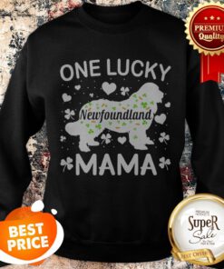 St Patricks Day Newfoundland Lucky Mama Mom Dog Gift Sweatshirt
