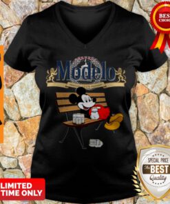 Awesome Mickey Mouse drink Modelo Especial V-neck