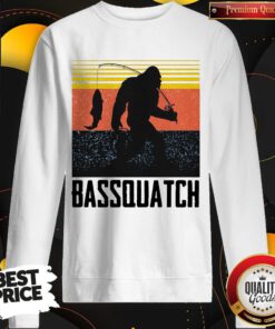Nice Bigfoot Fishing Vintage Retro Sweatshirt