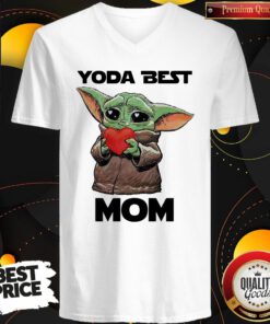 Nice Yoda Best Mom V-neck