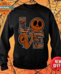 Official Chicago Bears Jack Skellington And Sally Love Sweatshirt
