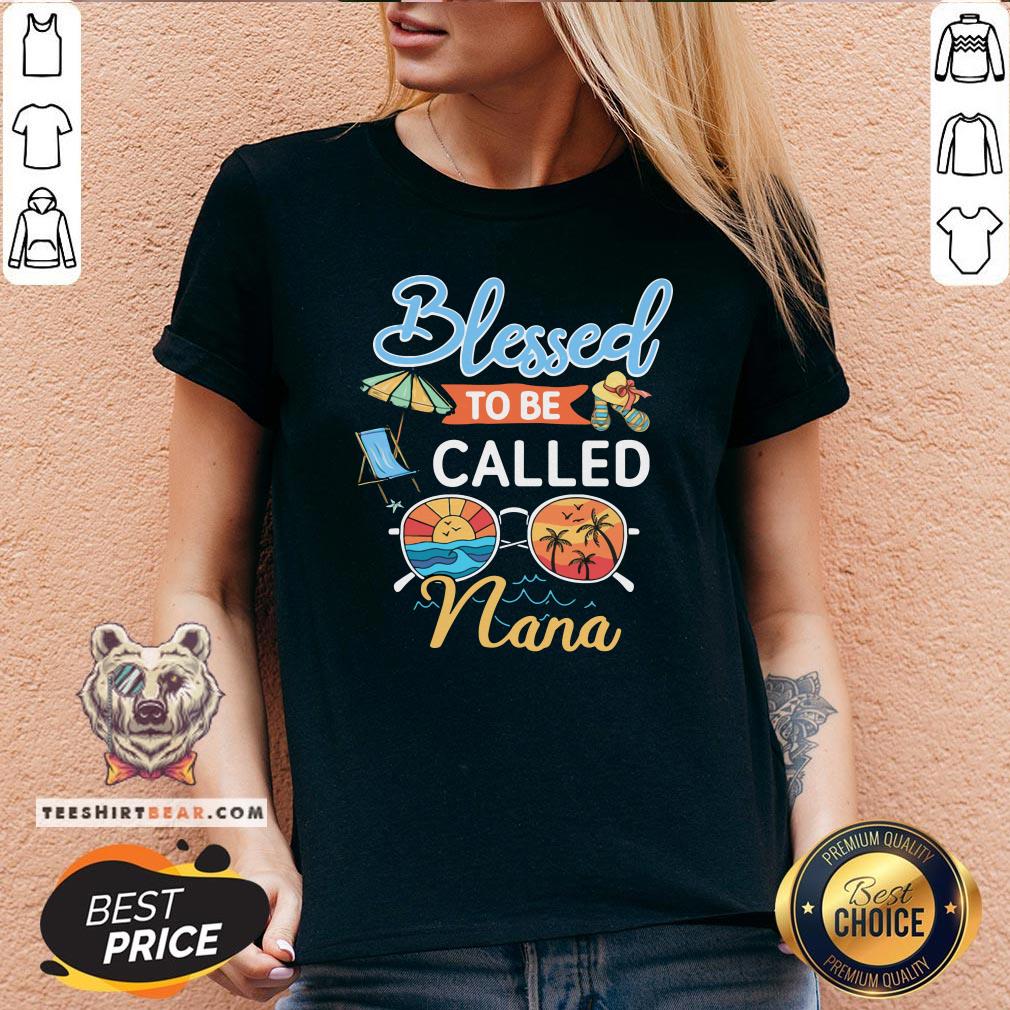 Great Blessed To Be Called Nana Summer V-neck - Design By Teeshirtbear.com Great Blessed To Be Called Nana Summer V-neck - Design By Teeshirtbear.com