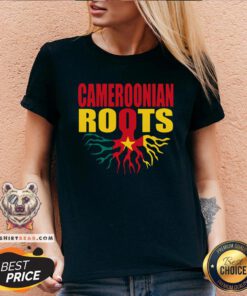 Hot Flagcastle Cameroonian Roots Kamerunische Flagge V-neck - Design By Teeshirtbear.com