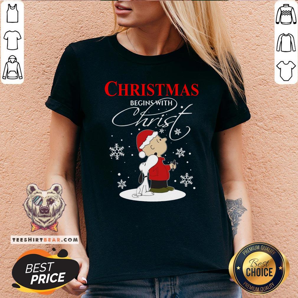 Official Snoopy And Charlie Brown Christmas Begins With Christ V-neck - Design By Teeshirtbear.com Official Snoopy And Charlie Brown Christmas Begins With Christ V-neck - Design By Teeshirtbear.com