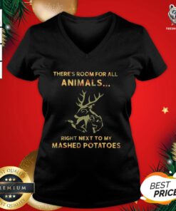 Awesome There’s Room For All Animals Right Next To My Mashed Potatoes V-neck - Design By Teeshirtbear.com