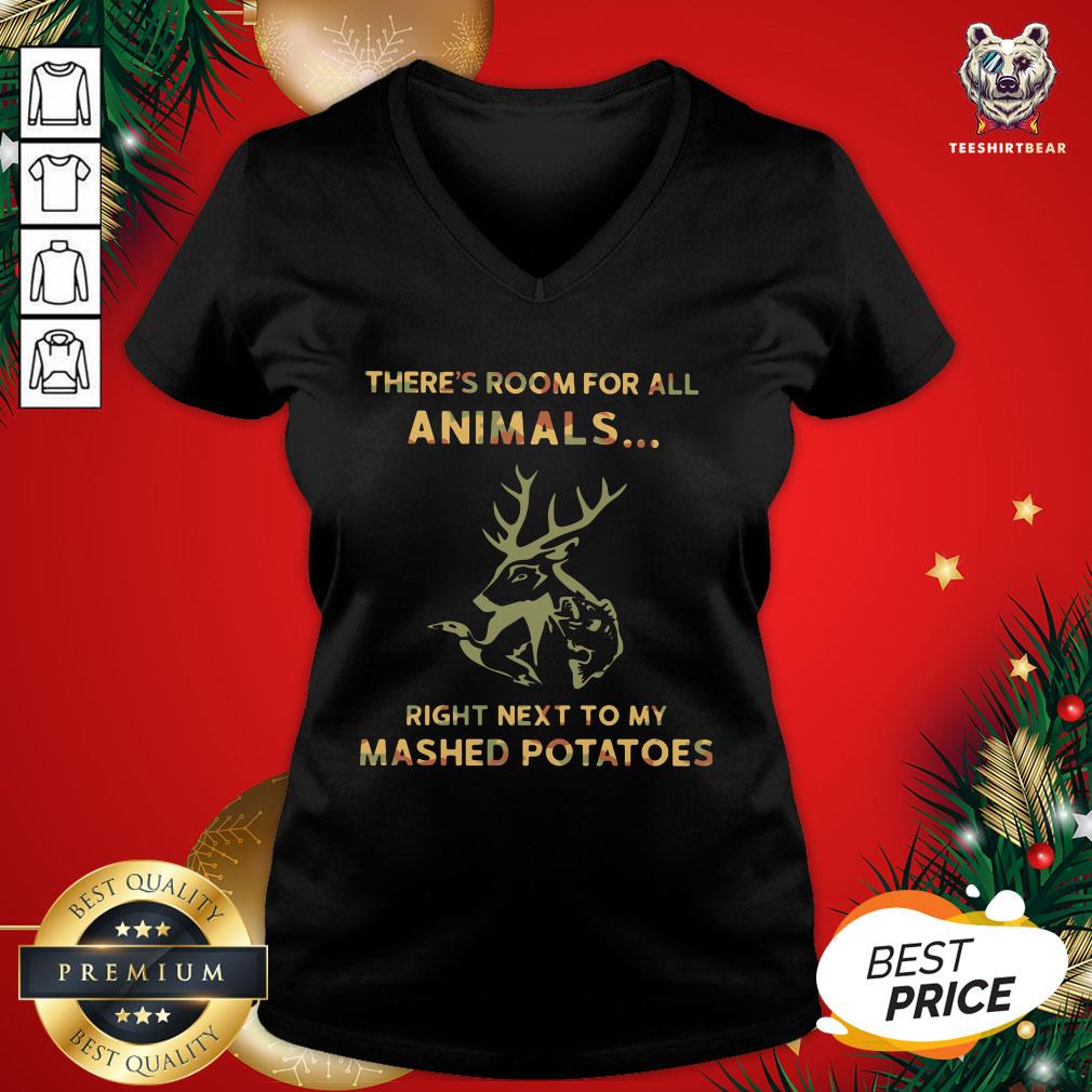 Awesome There’s Room For All Animals Right Next To My Mashed Potatoes V-neck - Design By Teeshirtbear.com Awesome There’s Room For All Animals Right Next To My Mashed Potatoes V-neck - Design By Teeshirtbear.com