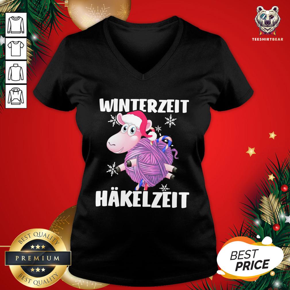 Awesome Winterzeit Hakelzeit V-neck - Design By Teeshirtbear.com Awesome Winterzeit Hakelzeit V-neck - Design By Teeshirtbear.com
