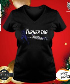 Funny Justin Turner The Turner Tag L.A V-neck - Design By Teeshirtbear.com