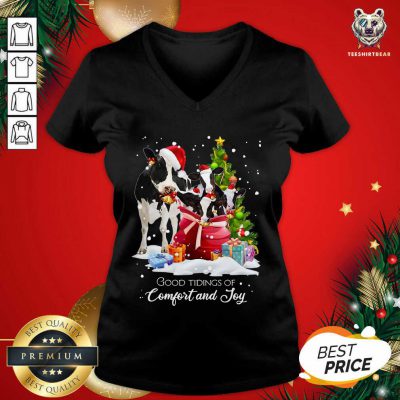 Cows Santa Good Tiding Of Comfort And Joy Merry Christmas Tree Gift V-neck - Design By Teeshirtbear.com Cows Santa Good Tiding Of Comfort And Joy Merry Christmas Tree Gift V-neck - Design By Teeshirtbear.com