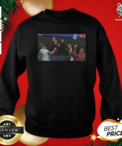 RIP Diego Armando Maradona Flipping The Bird Middle Finger Sweatshirt - Design By Teeshirtbear.com