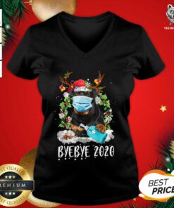 Nice Rottweiler Face Mask Bye Bye Covid-19 2020 Merry Christmas V-neck - Design By Teeshirtbear.com