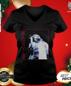 Maggie Rogers Merch Maggie V-neck - Design By Teeshirtbear.com