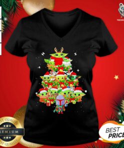 Baby Yoda And The Mandalorian Merry Christmas Tree Gift V-neck - Design By Teeshirtbear.com
