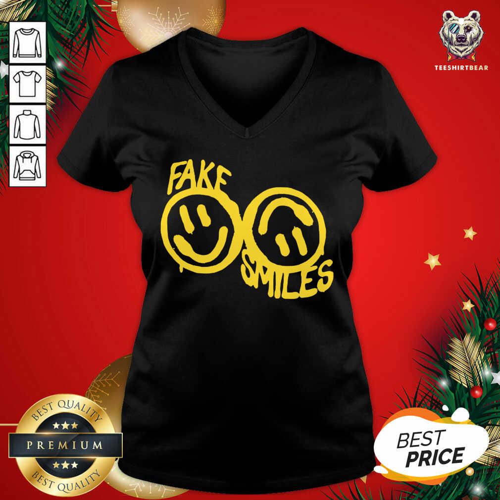 Phora Merch Sprayed Smiles V-neck - Design By Teeshirtbear.com Phora Merch Sprayed Smiles V-neck - Design By Teeshirtbear.com