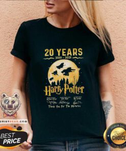 Amused 20 Years 2001 2021 Harry Potter Signatures V-neck - Design by Teeshirtbear.com