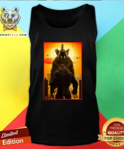 Great Godzilla Vs Kong 2021 Tank Top - Design by Teeshirtbear.com