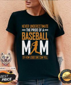 Baseball Quel Point Elle Peut Crier Fort Tata V-neck - Design By Teeshirtbear.com