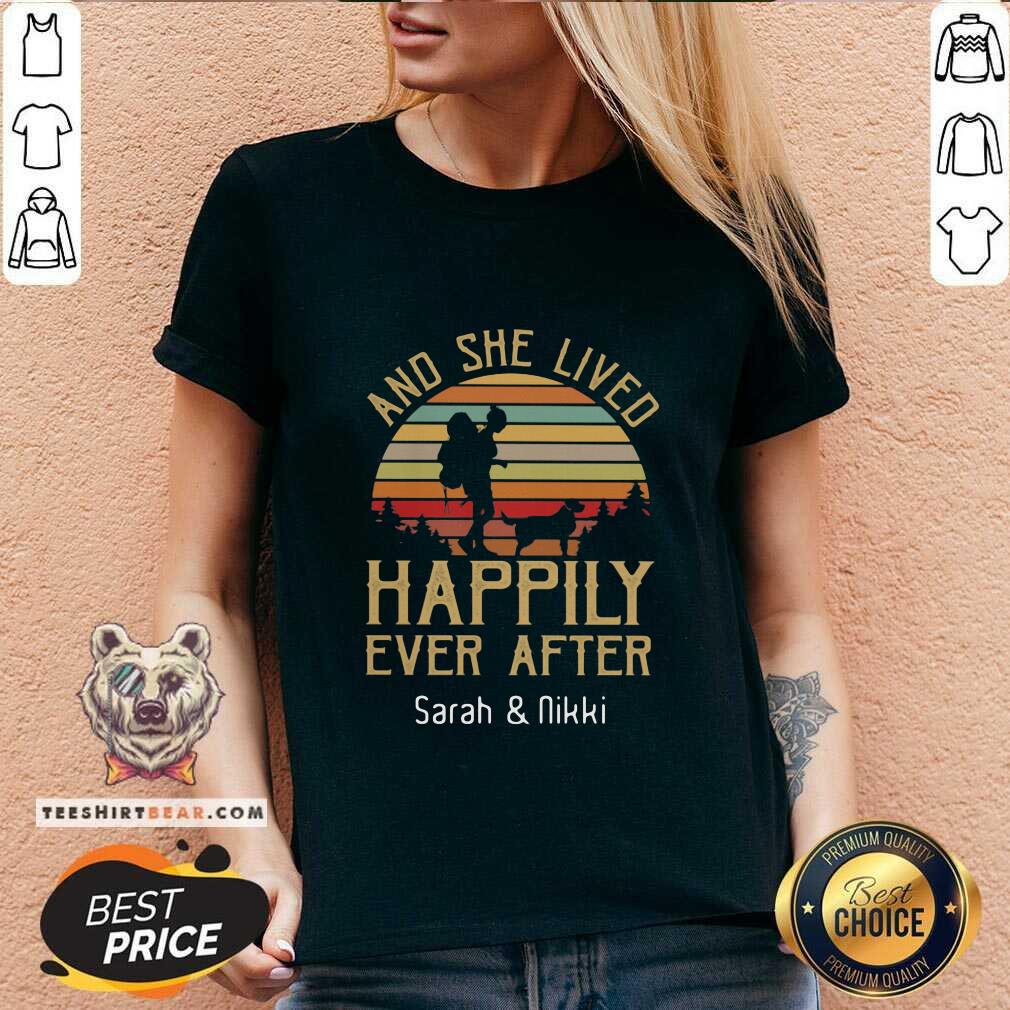 And She Lived Happily Ever 6 After Sarah And Nikki V-neck And She Lived Happily Ever 6 After Sarah And Nikki V-neck - Design by Teeshirtbear.com