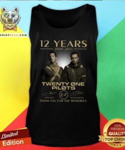 Hot 12 Years 2009 2021 Twenty One Pilots Signatures Tank Top