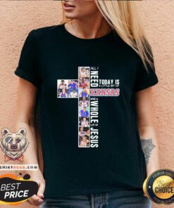 Hot Best Chihuahua Mom Ever American Flag Vintage V-neck - Design by Teeshirtbear.com