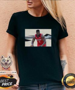 Original Zion Williamson Return V-neck - Design by Teeshirtbear.com