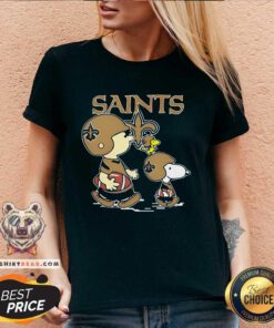 Funny Charlie Brown Snoopy And Woodstock NFL New Orleans Saints V-neck