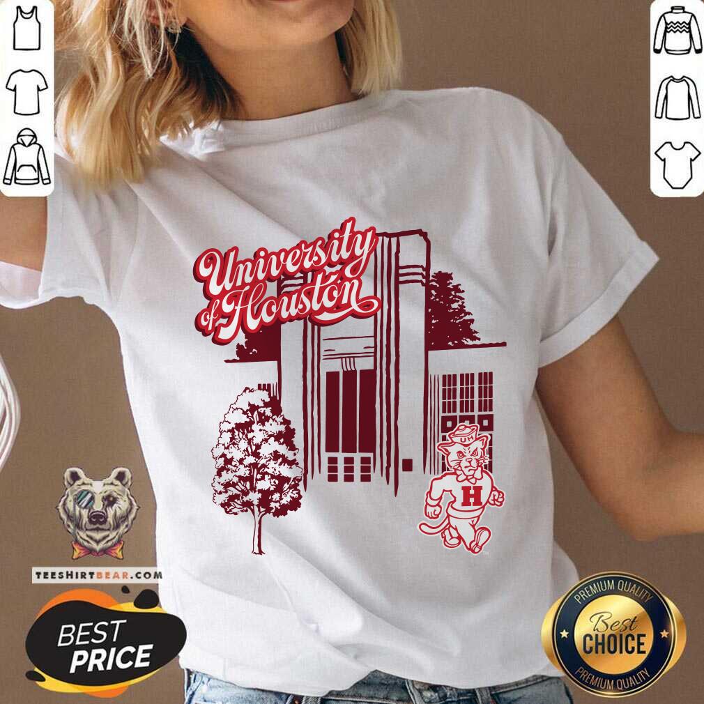 Top Houston Cougars Mascot Scenery V-neck