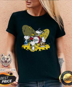 Awesome The Beagles World Tour Snoopy Beagle Beats V-neck