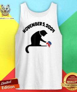Top Childless Cat Ladies For Kamala Cat With Pearls Elephant Tank-top