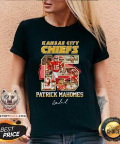 Pretty Kansas City Chiefs Patrick Mahomes 15 Signature V-neck