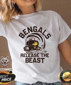 Top Peanuts X Cincinnati Bengals Release The Beast V-neck