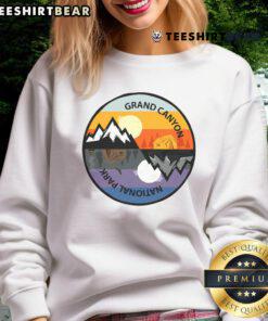 Vintage Grand Canyon National Park retro sweatshirt featuring iconic designs and vibrant colors for outdoor enthusiasts.