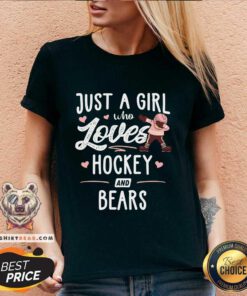 Hot Happy Just A Girl Who Loves Hockey And Bears V-neck