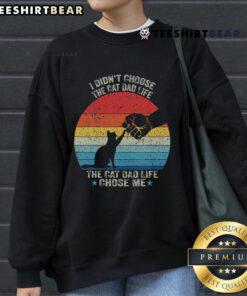 Retro vintage sweatshirt for cat dads featuring a sunset design, perfect for Father's Day gifts.