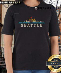 Vintage ladies tee featuring the stunning Seattle skyline in Washington, perfect for city lovers and fashion enthusiasts.
