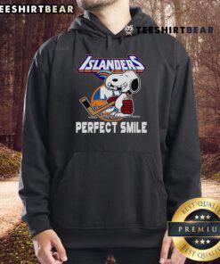 Premium NHL New York Islanders Snoopy hoodie features perfect smile from The Peanuts Movie, ideal for hockey fans.
