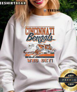 Alt Text: Retro Cincinnati Bengals logo sweatshirt featuring the iconic mascot design for fans and collectors.