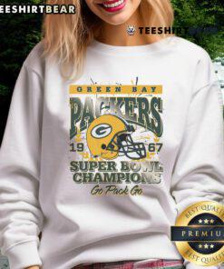 Official Green Bay Packers Super Bowl II Champions sweatshirt featuring team logo and vintage design.