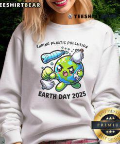 Alt Text: Cute World Environment Day 2025 sweatshirt promoting the end of plastic waste with vibrant colors and eco-friendly design.