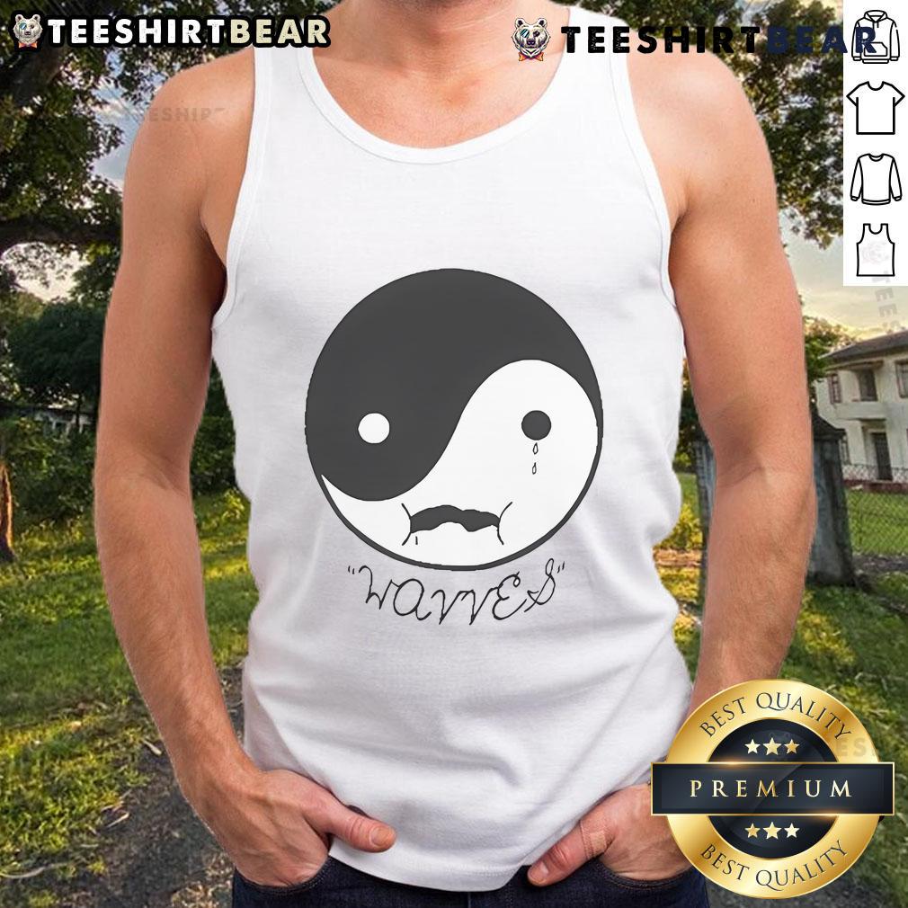 Stylish Top Wavves Yin Yang Tank Top featuring a bold yin yang design, perfect for casual summer outfits.