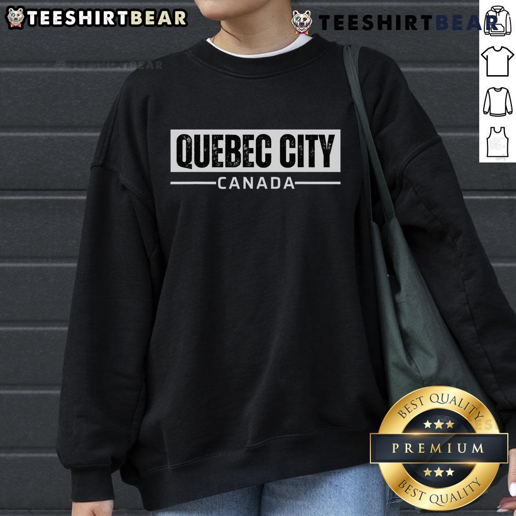 Vintage retro sweatshirt featuring Quebec City, Canada design, perfect for travelers and fashion enthusiasts.