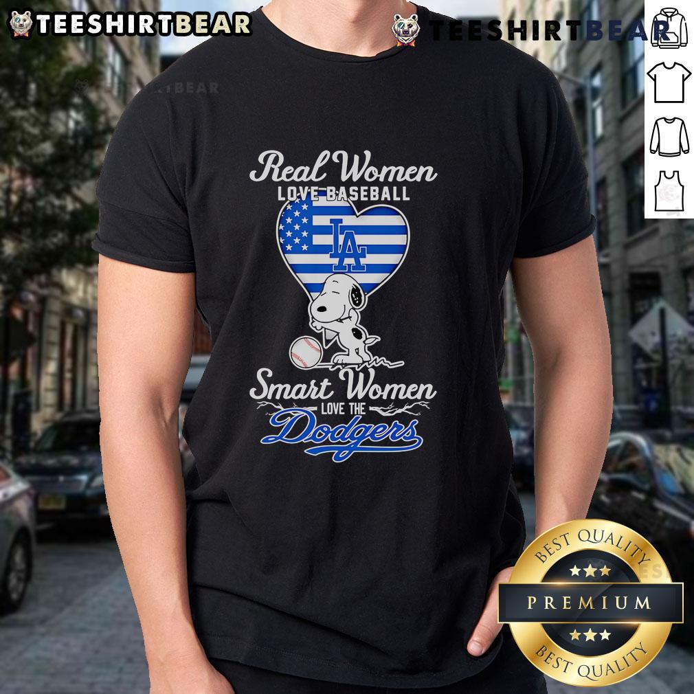 Top Real Women Love Baseball T-Shirt featuring Snoopy hugging a heart, celebrating Dodgers fandom and women's love for the game.
