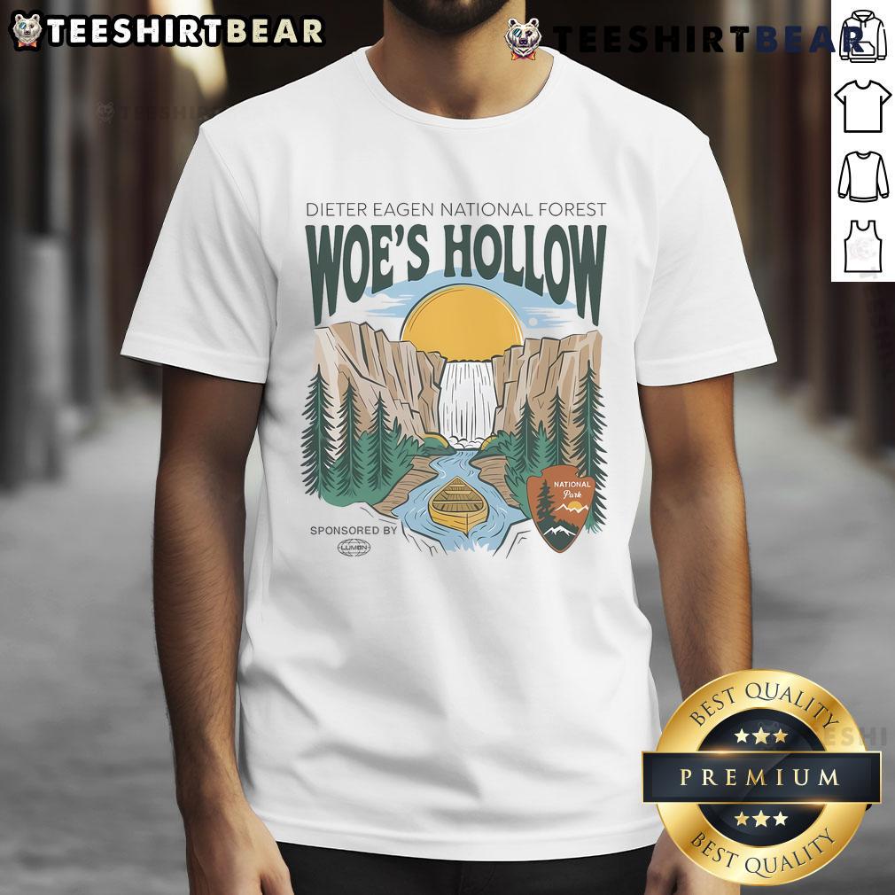 Alt Text: Retro vintage T-shirt featuring Top Woe's Hollow National Park aesthetic design, perfect for nature lovers.